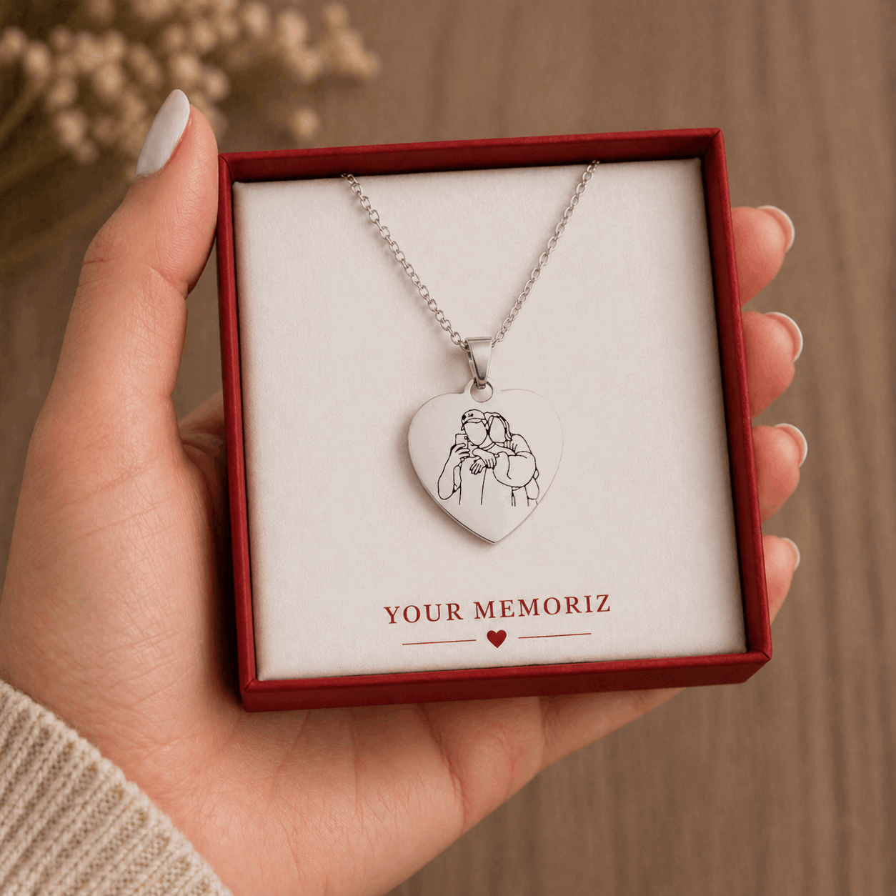 collier gravé avec dessin en line art à partir d'une photo, idée cadeau couple
