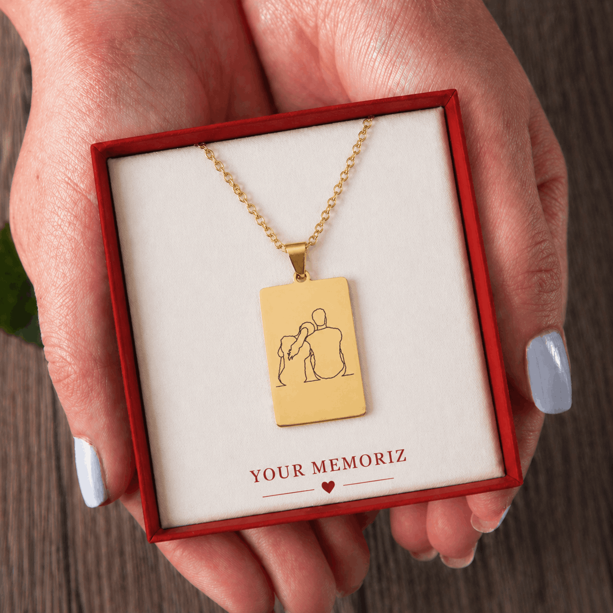 collier gravé avec dessin en line art à partir d'une photo, idée cadeau couple
